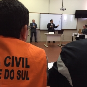 Técnicos de Defesa Civil e representantes do Corpo de Bombeiros recebem capacitação em Porto Alegre