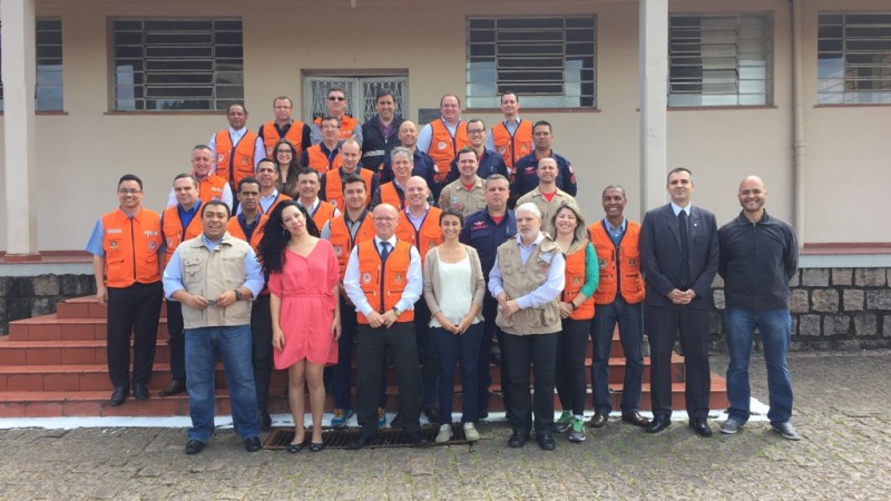 Técnicos de Defesa Civil e representantes do Corpo de Bombeiros recebem capacitação em Porto Alegre