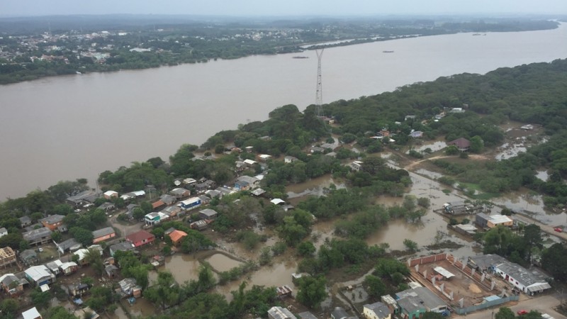 No município de São Jerônimo comunidades ainda sofrem com o elevado nível da água