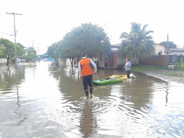 Bacias de diversos rios provocaram alagamentos 