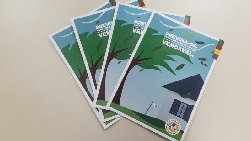 Folders explicando como agir em caso de vendaval.