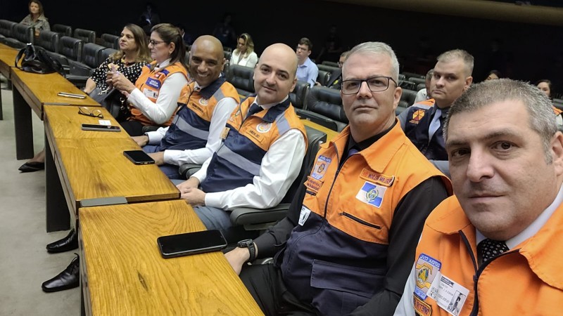 Integrantes da Defesa Civil gaúcha participam da criação da Frente Parlamentar de Gestão do Risco e Desastres no Brasil