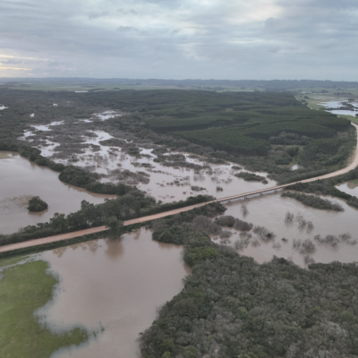 Imagens aéreas do município de Cristal mostram áreas alagadas